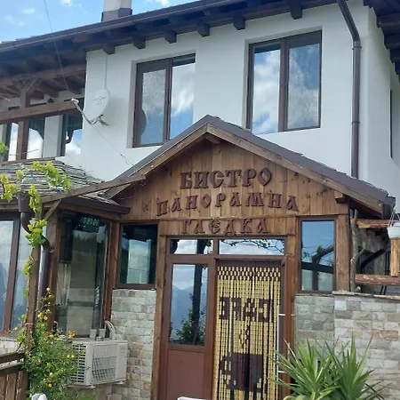 Holiday home панорамна гледка Leshten